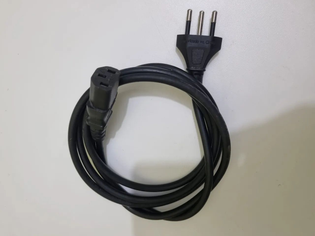 Cabo de energia para PC 