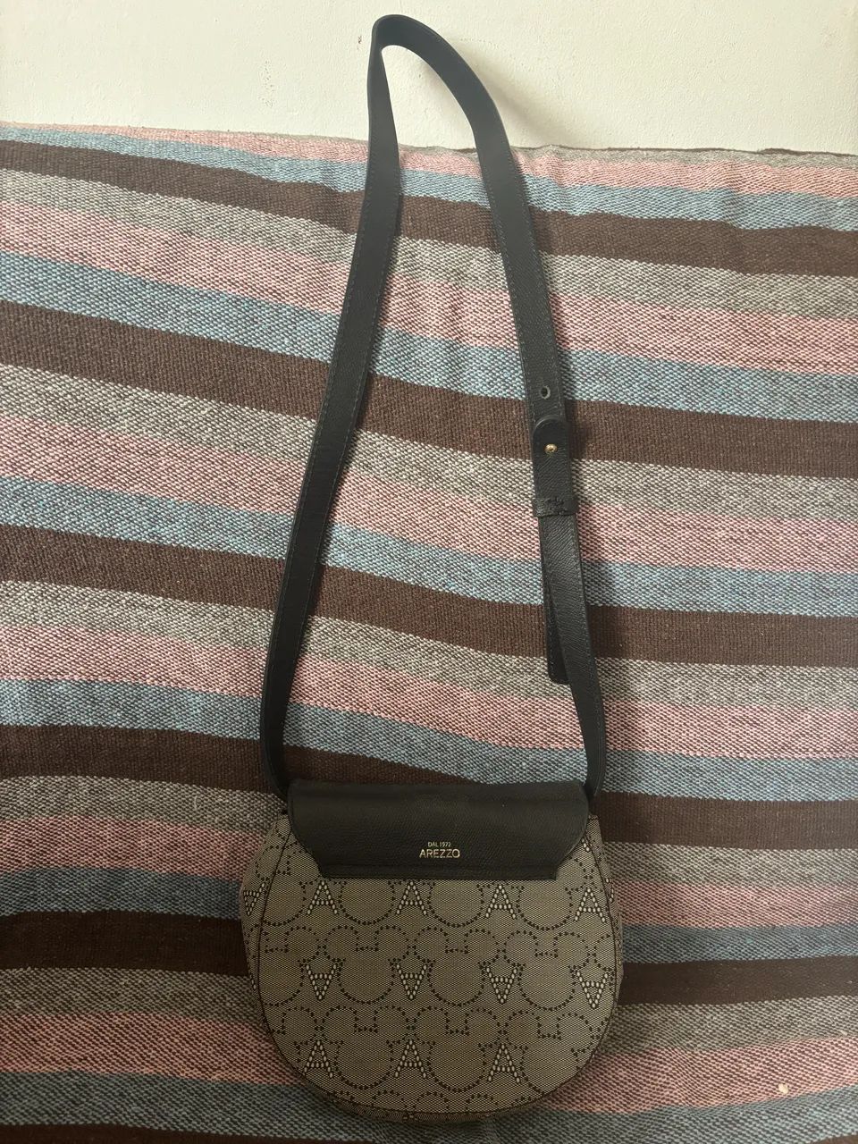 Bolsa pequena da Disney x Arezzo usada  - Foto 2