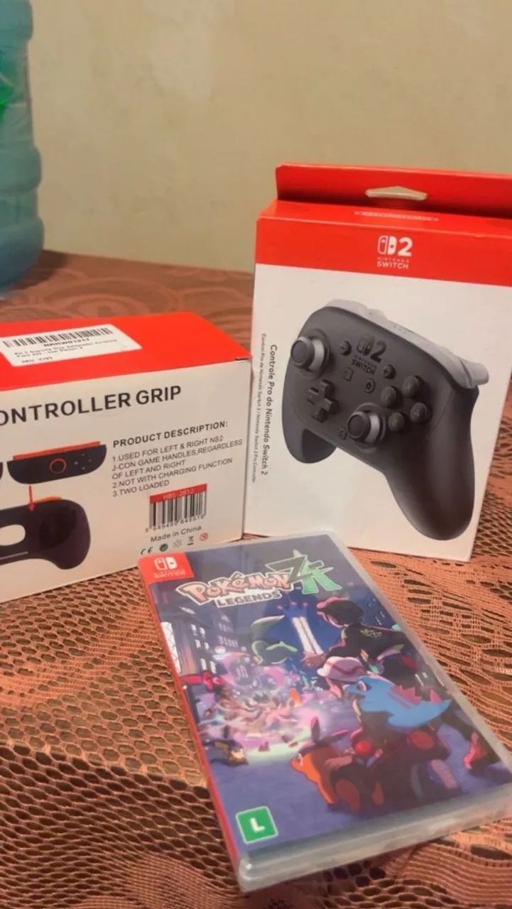 Combo Nintendo Switch - Pokémon Legends Arceus + Controle Pro + Grip