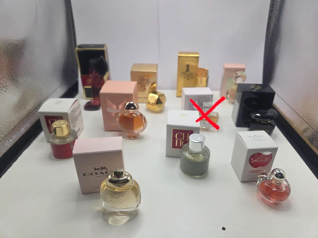 Miniaturas de perfumes - Foto 2