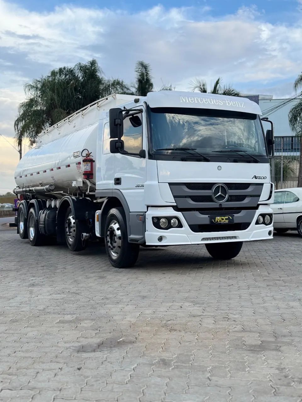 Atego 3030 8x2 Tanque Tankar 20 mil litros - Foto 4
