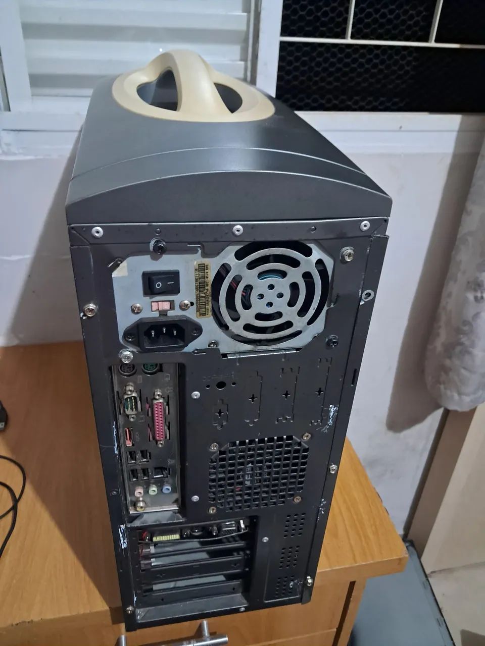 PC Gamer Retrô Clássico Anos 2000 - Dr. Hank + Windows XP - Foto 2