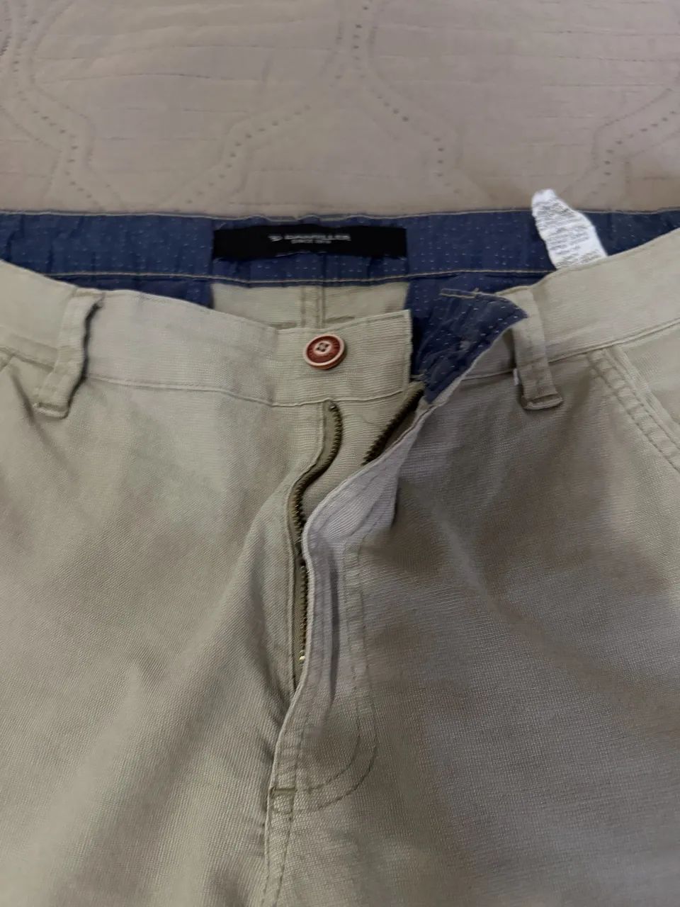 Calça de sarja Damyller (44) - bege
