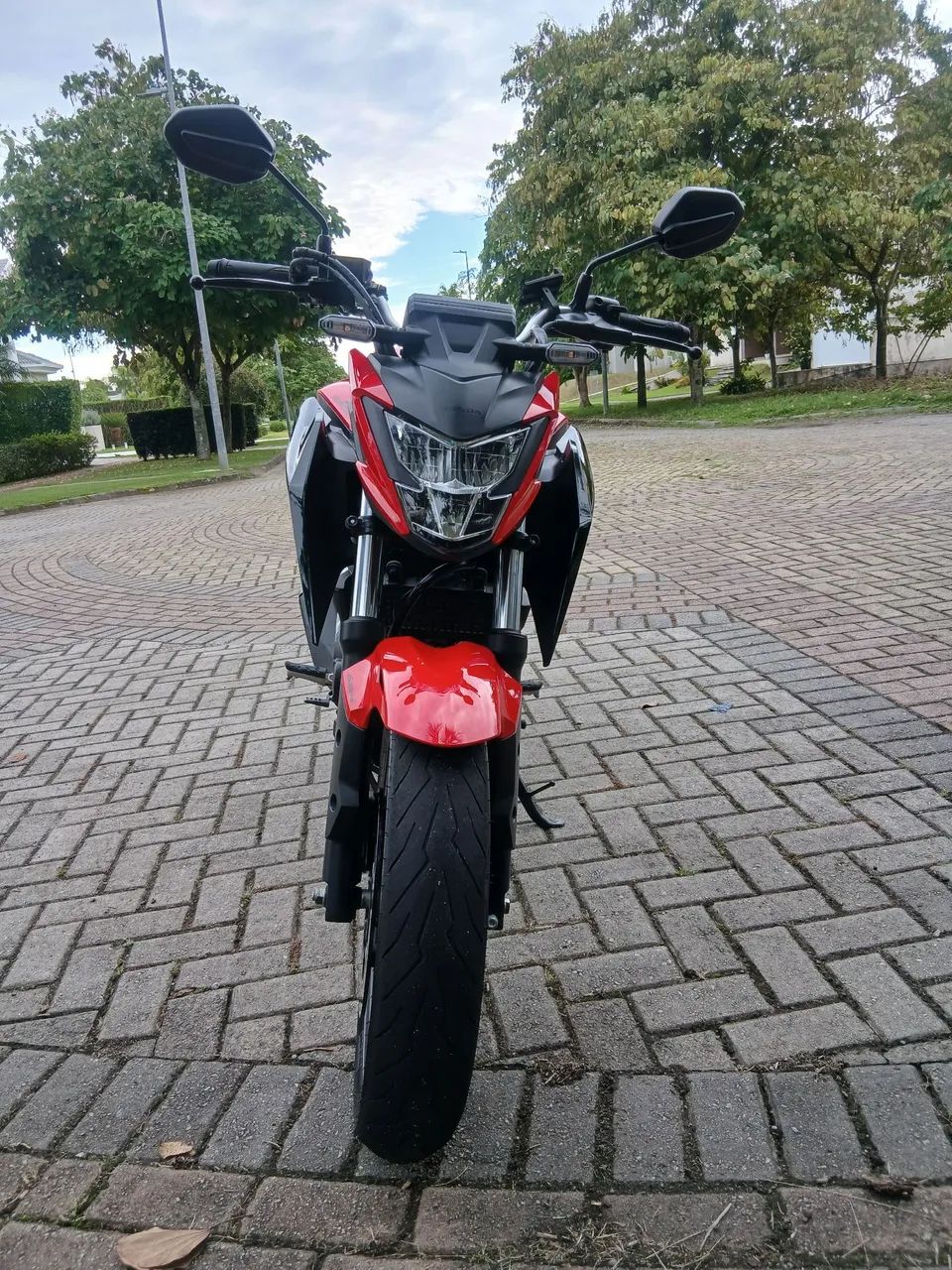 CB300F 2024  - Foto 5