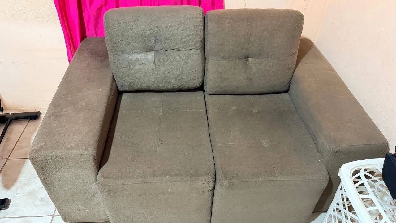 VENDE-SE SOFÁ SEMI NOVO  - Foto 2