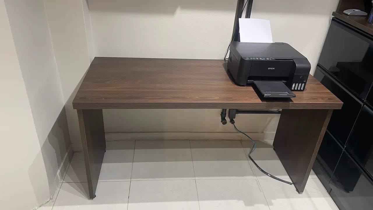 Mesa para Escritório em Madeira
