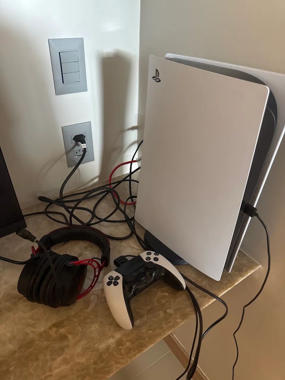 PS5 com controle especial e headfone - Foto 4