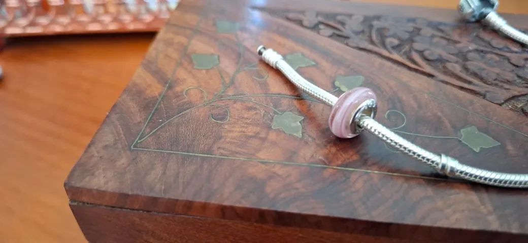 Charm em Murano - Rosa Cristal / Compatível Pandora  