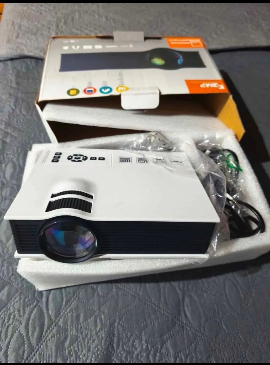 Projetor séries UC 40+