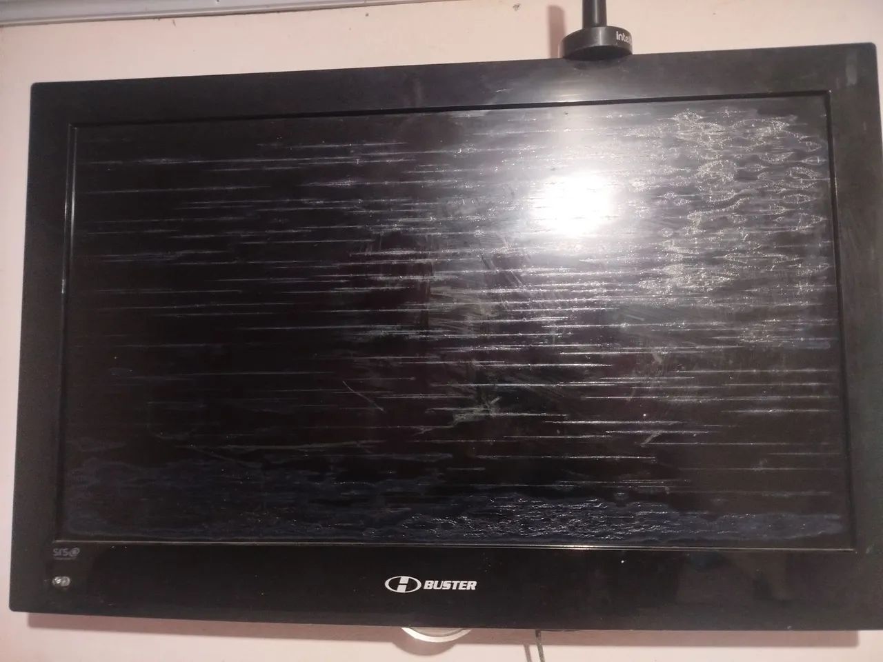 Tv Buster 32 polegadas não é smartv 