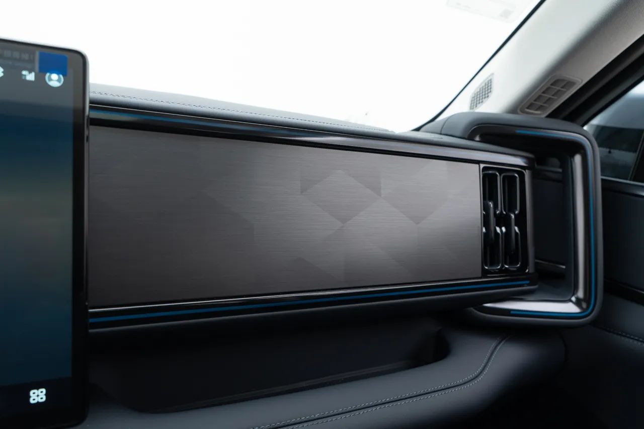 Denza B5 SUV híbrido plug-in, foto 12 de 18