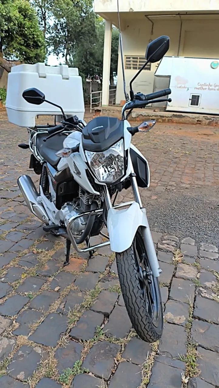 160 cargo com baú - Foto 4