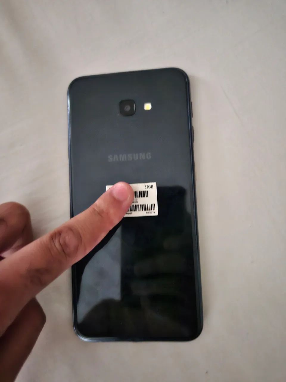 Celular Galaxy J4 + Ótimo estado. - Foto 2