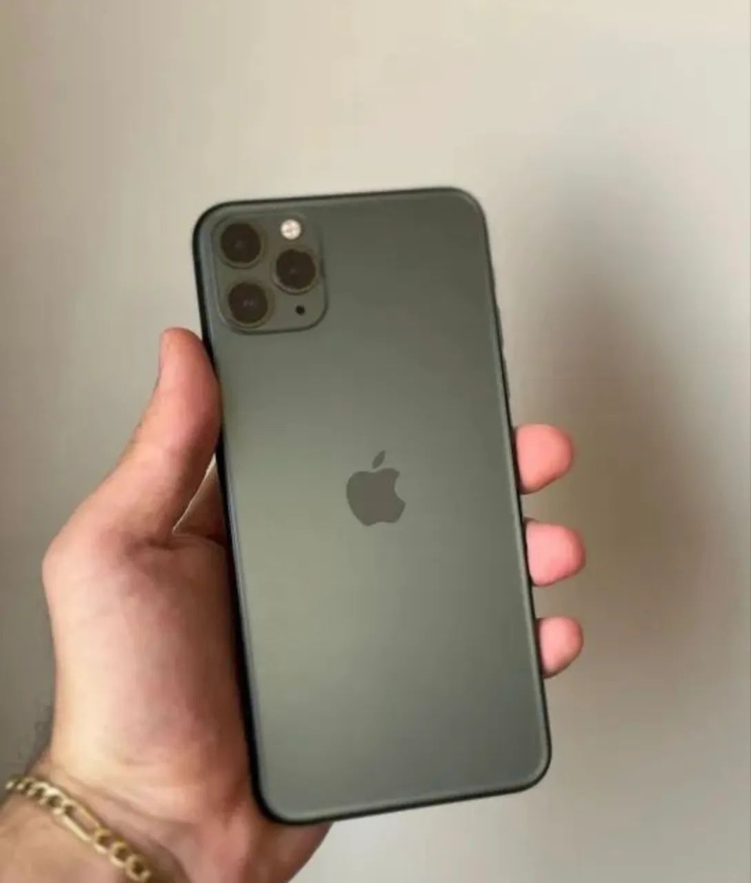 Vende-se iPhone 11 Pro Max 256 gb 