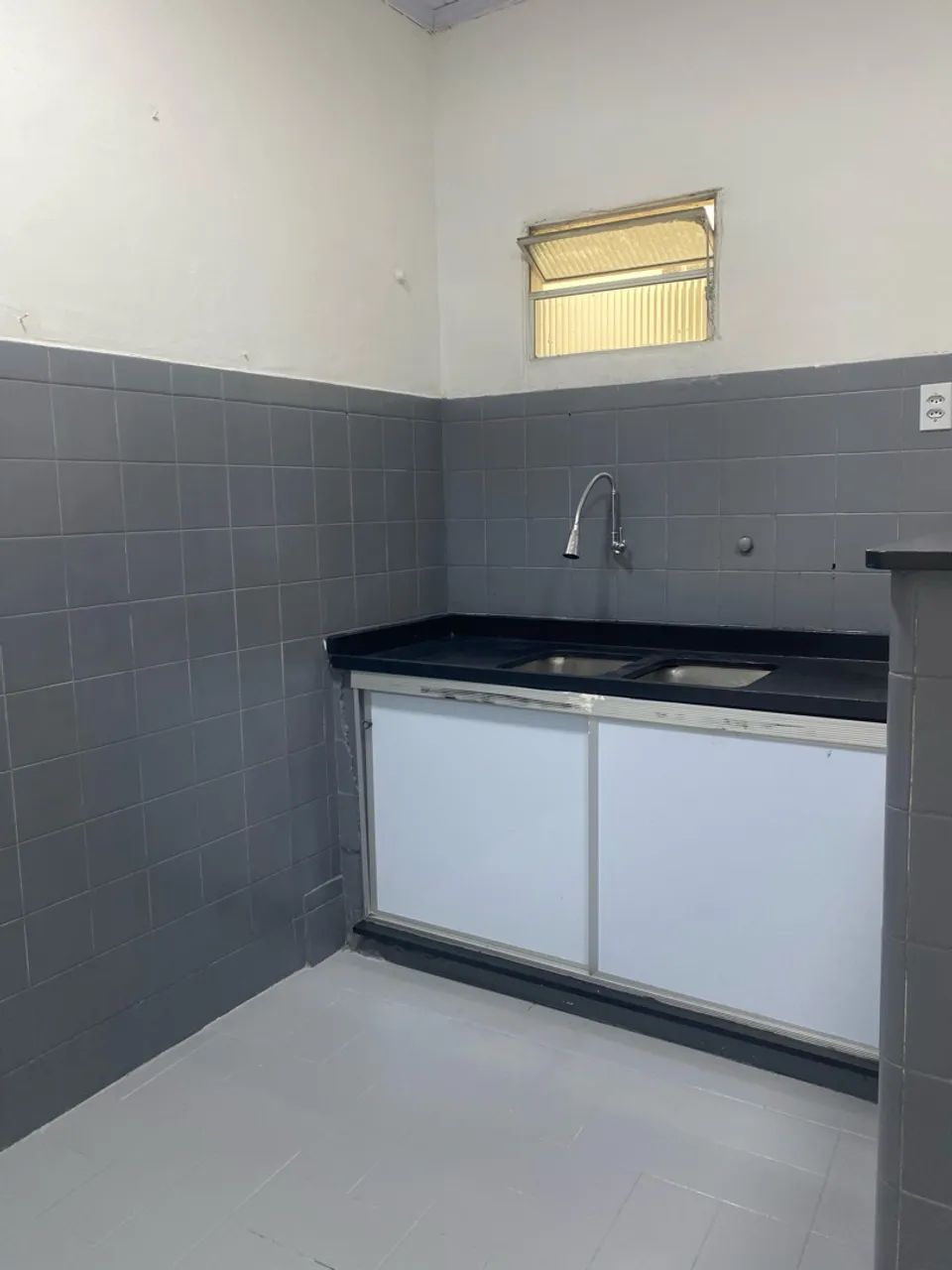 Dois pontos comerciais e apt. à venda!  - Foto 2
