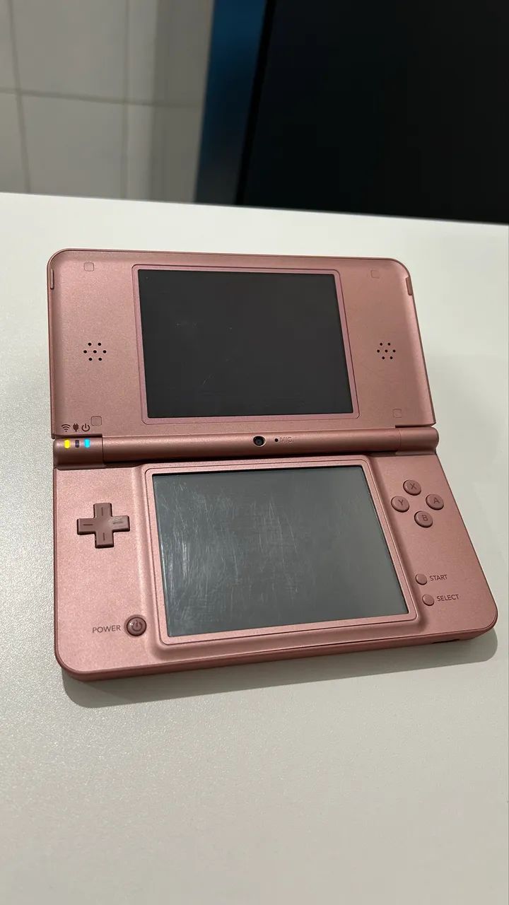 Nintendo DSi XL - Foto 2