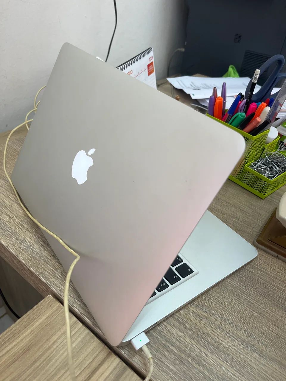 MacBook Air 13 2015)/ Core i5/ 8GB RAM/ 128GB SSD