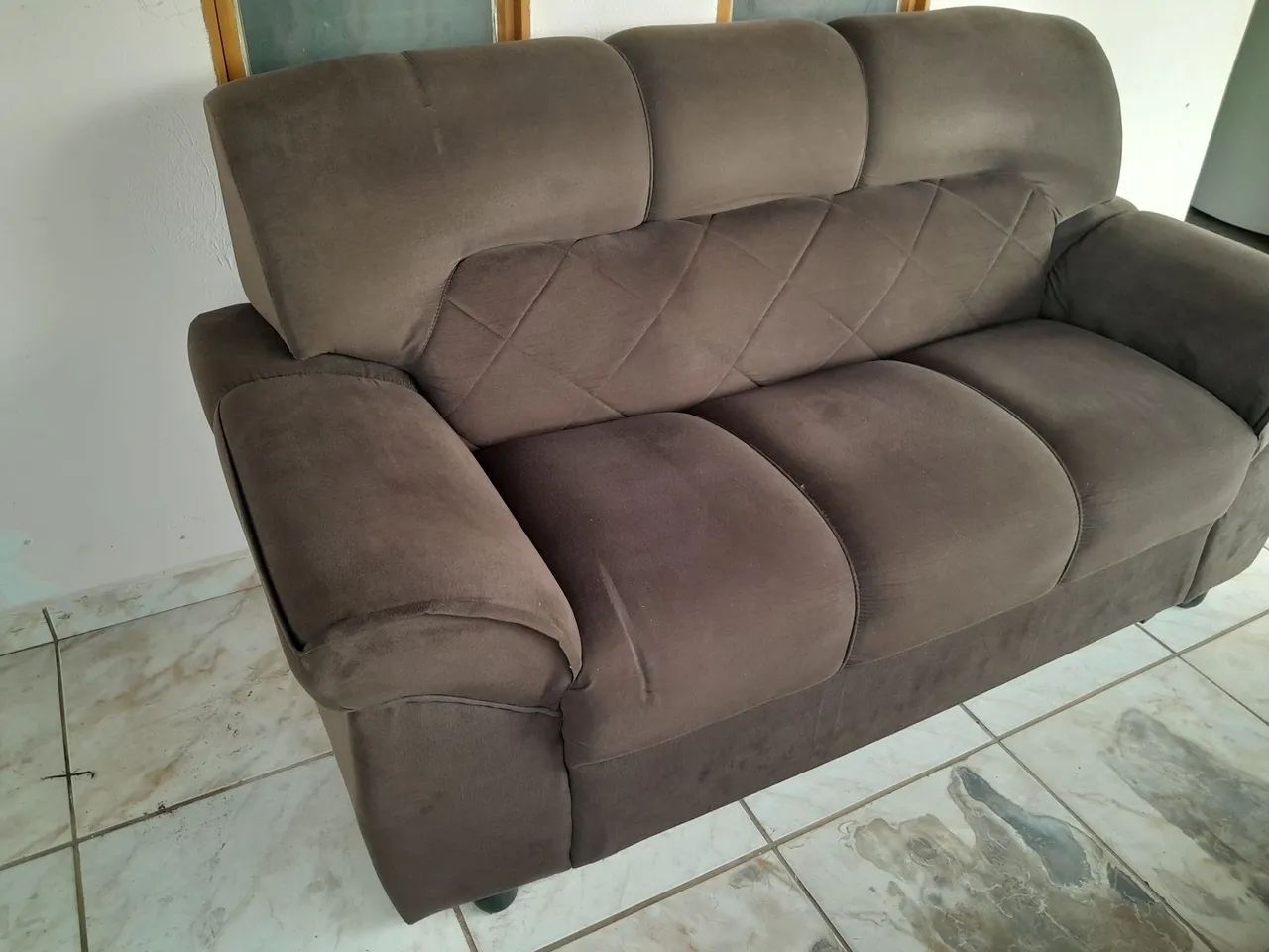 1 sofá de 3 lugares entrego !!!