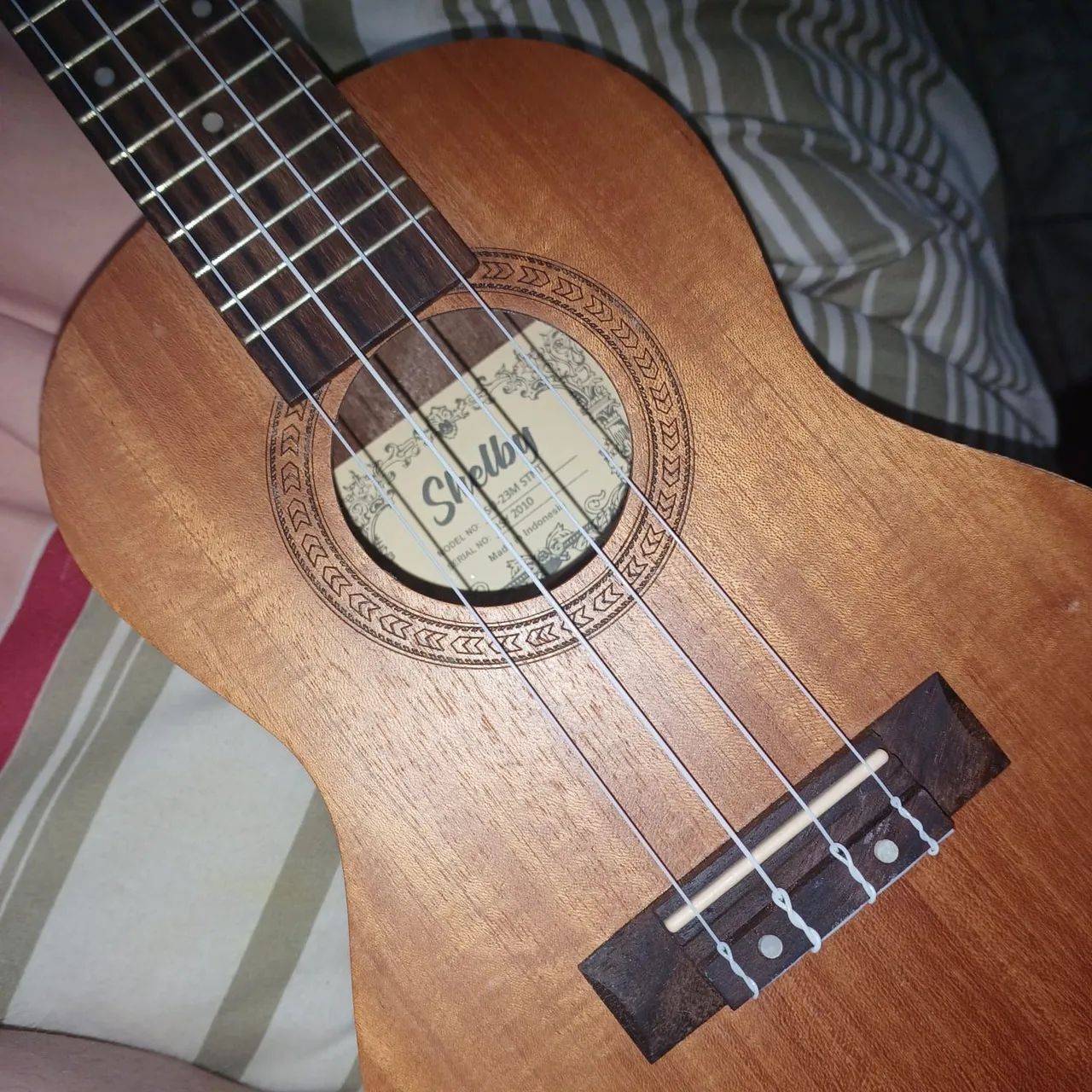 UKULELE SHELBY - SU23M  - Foto 2