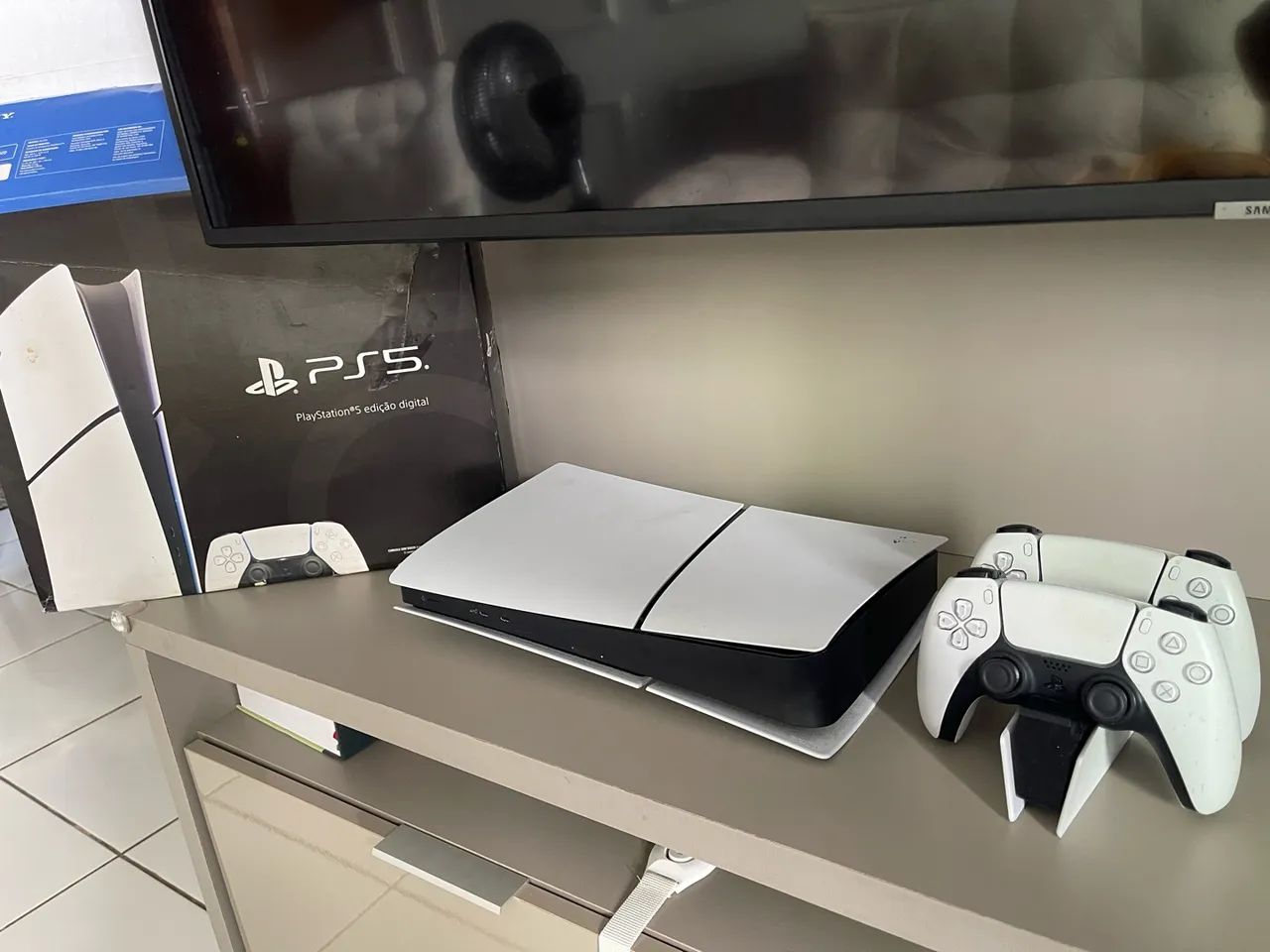 Ps5 mídia digital 2 controle e base carregadora 
