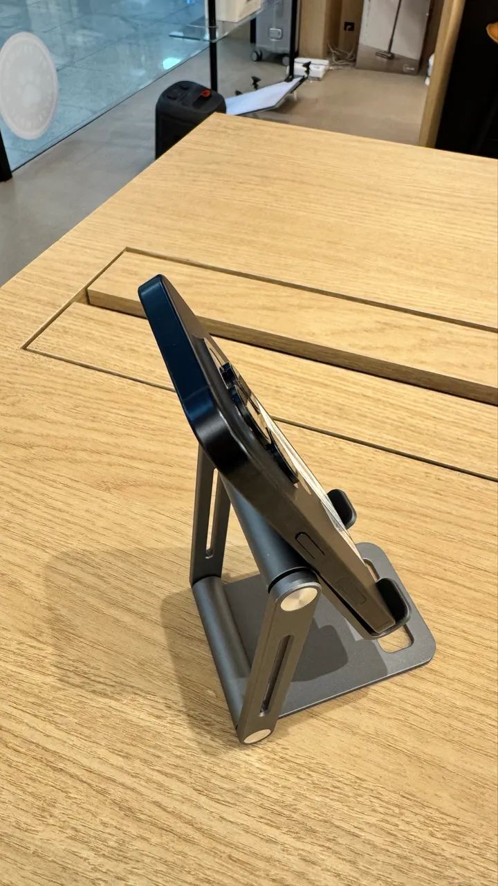 SEMINOVO iPhone 15 Pro Titânio Azul 128GB  - Foto 3