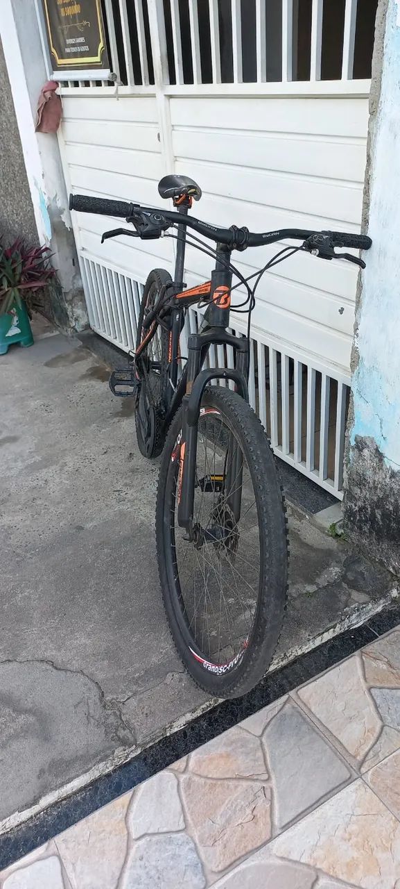 Bicicleta aro 29 usada - Foto 2