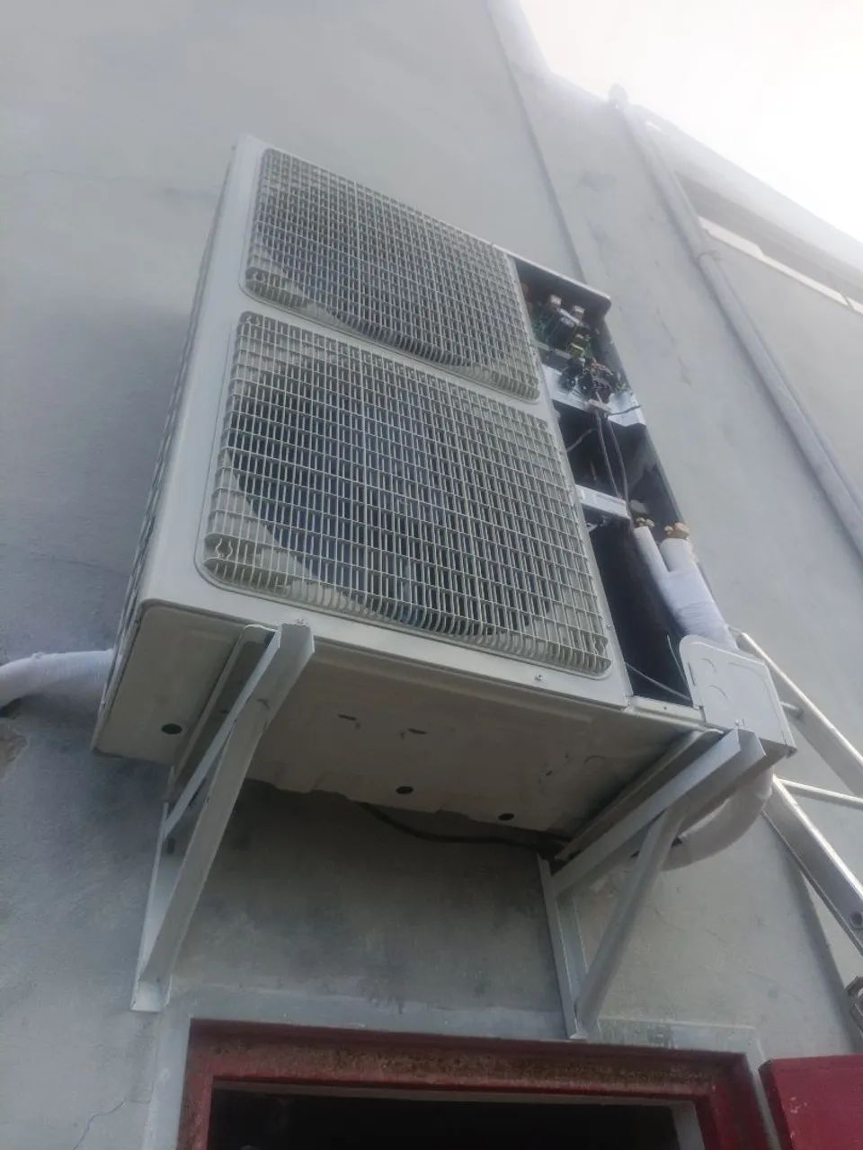 Instalação e limpeza de ar condicionado e elétrica em geral - Foto 3