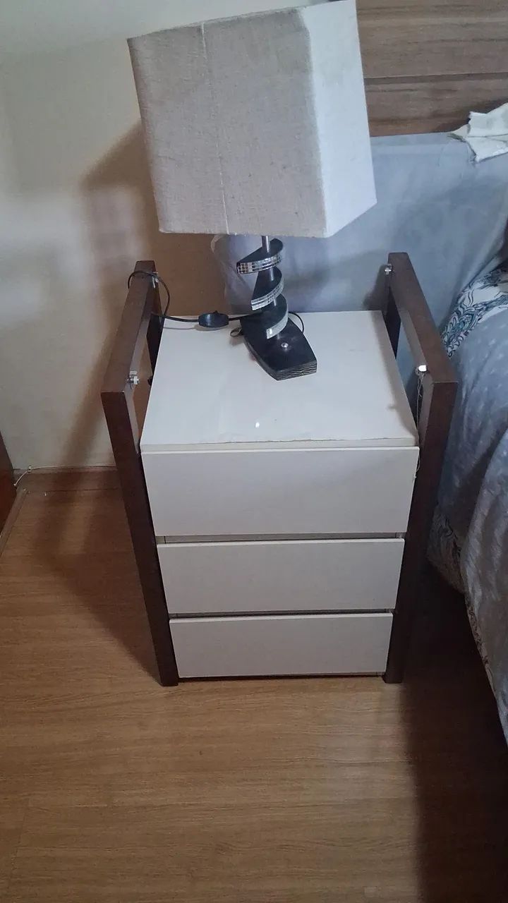 Criado mudo 