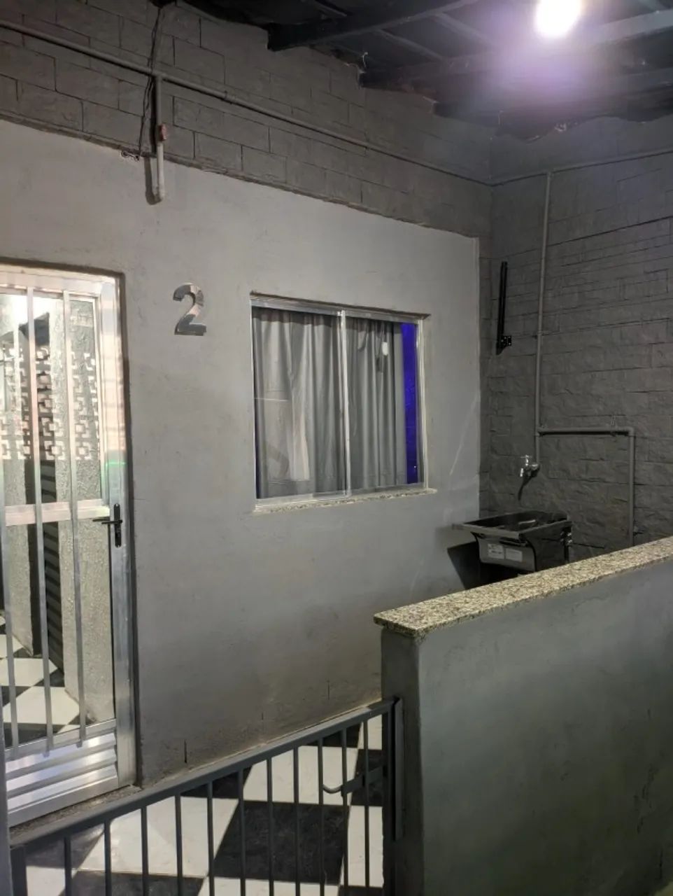 Alugo kitnet mobiliada, até 2 pessoas. - Foto 3