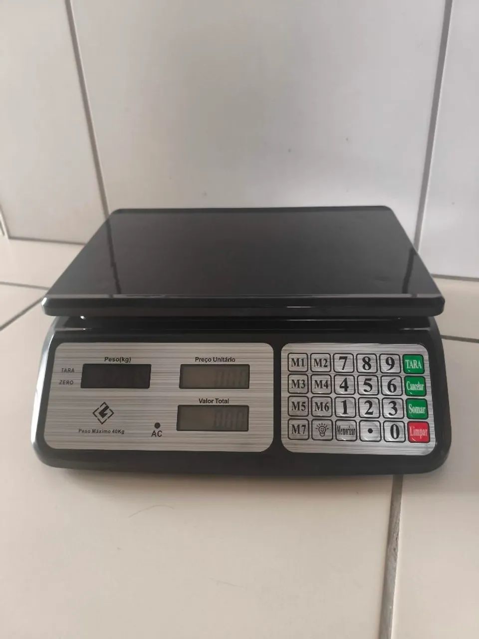 Balança digital 40 kg cor preta nova marca  - Foto 3