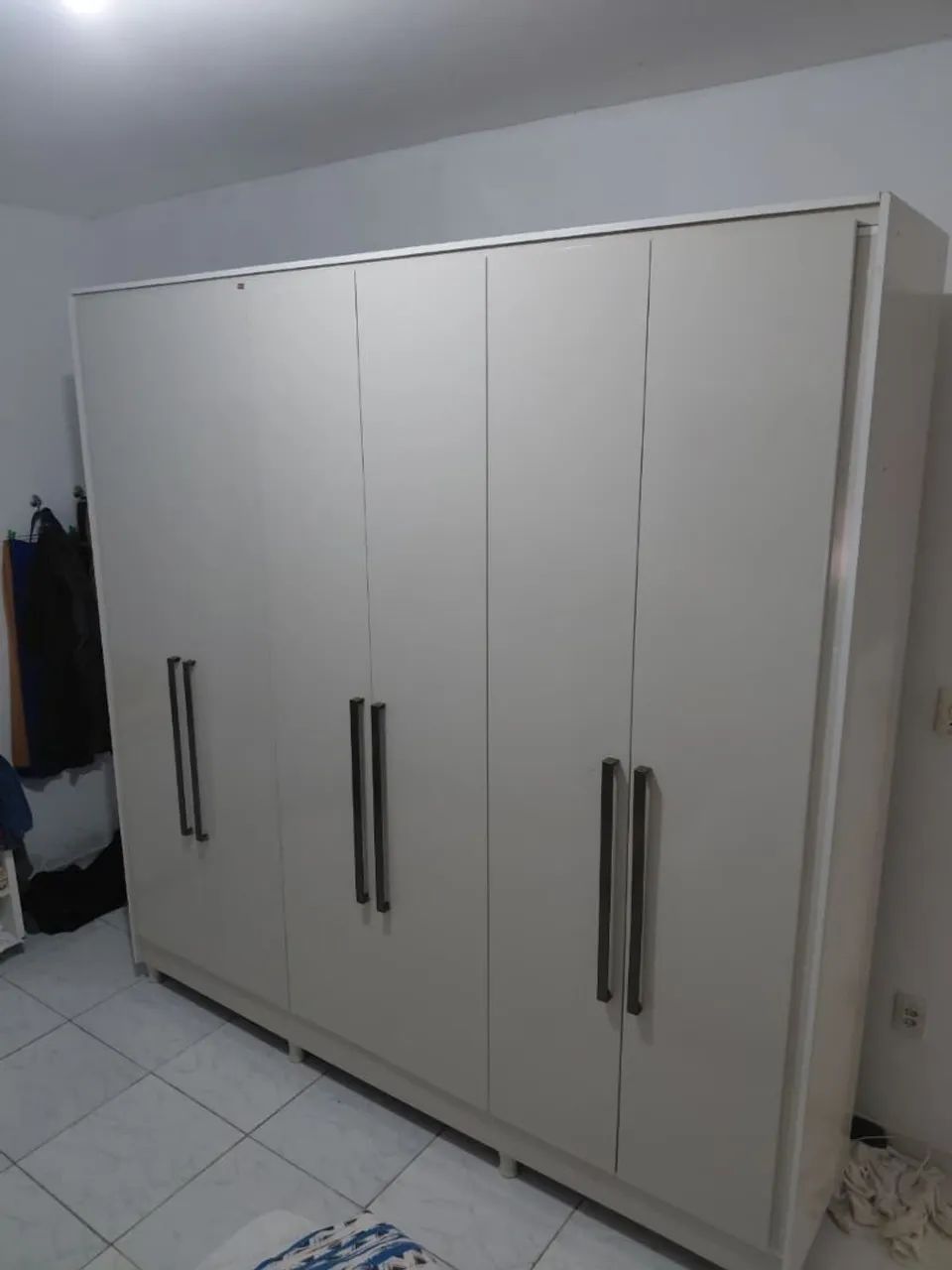 Guarda roupa grande novíssimo 