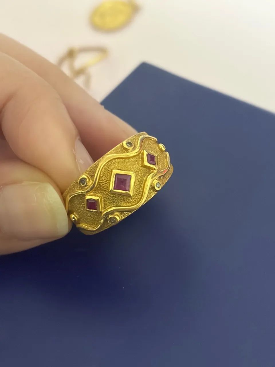 Anel ouro 18k rubi e diamantes