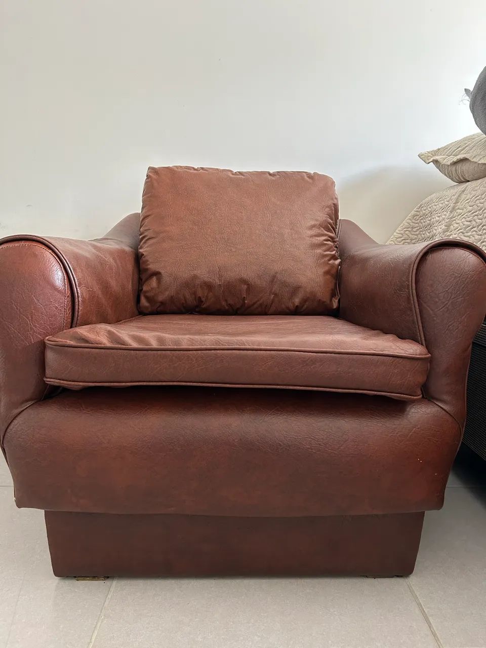  2 Poltronas de Couro - Foto 2