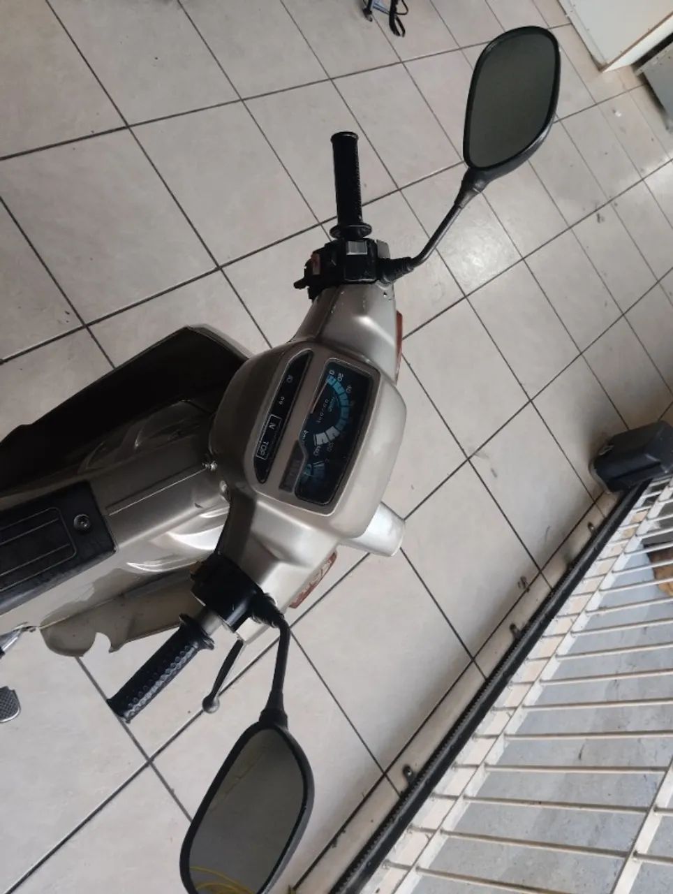 Yamaha Crypton 2001 - Foto 3