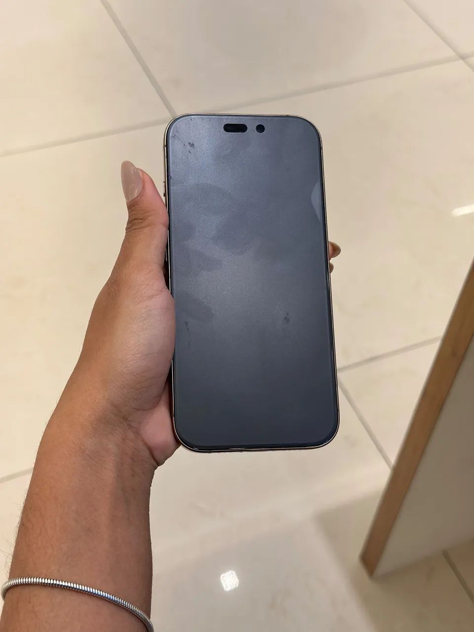 Vendo iPhone 16pro 256G  CONSERVADO  - Foto 2