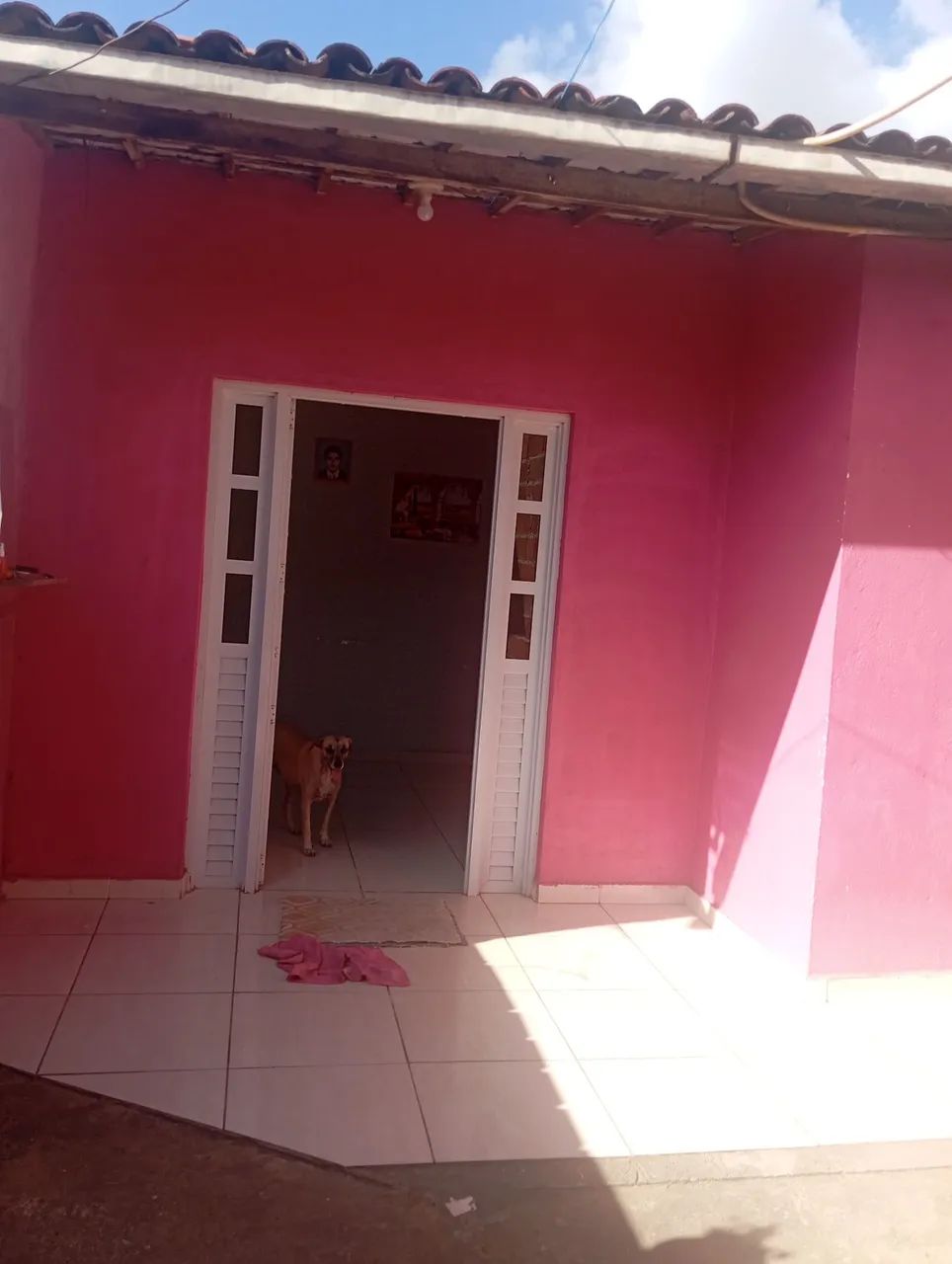 Vendo casa com ponto comercial e um terreno  - Foto 2
