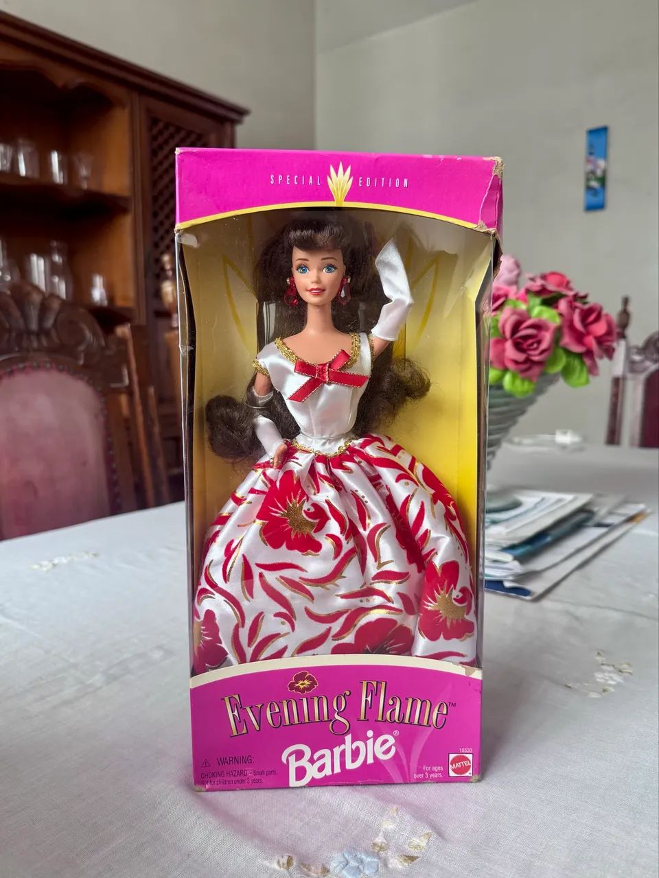 Boneca Barbie Lacrada Evening Flame Special Edition