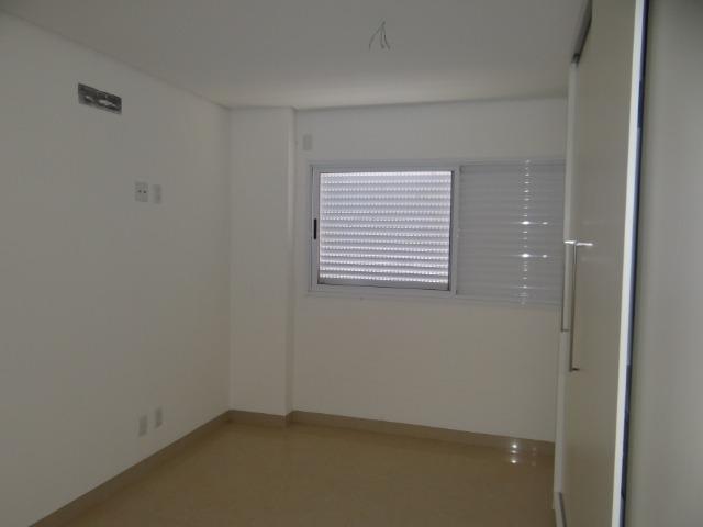 Apartamento de Alto Padrão com 3 Suites na Orla - Foto 19