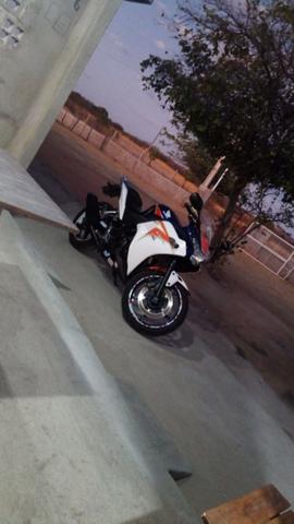 Honda CBR250r Tricolor - Foto 5
