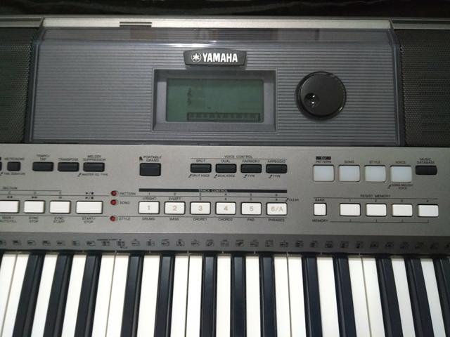 Teclado yamaha e443