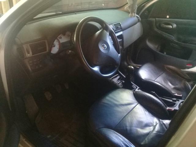 Vendo ou troco por carro mas novo - Foto 5
