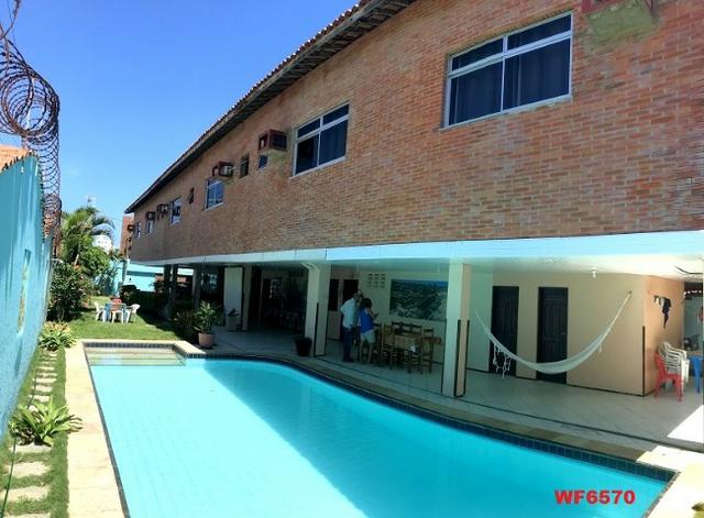 Pousada na praia do Futuro, 12 suítes, piscina, Hotel mobiliado, 50 metros para a praia - Foto 4
