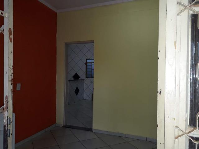Casa espaçosa localizada no bairro Dom Bosco, com 3 Quartos - Foto 3