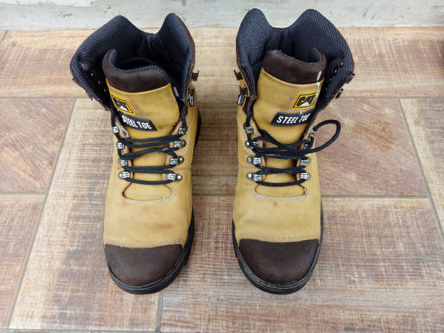 bota caterpillar infantil rosa