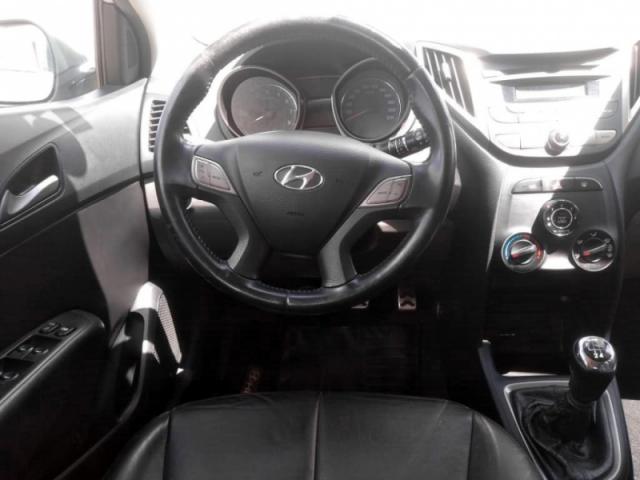 HYUNDAI HB20X 1.6 16V PREMIUM FLEX 4P MANUAL. - Foto 6