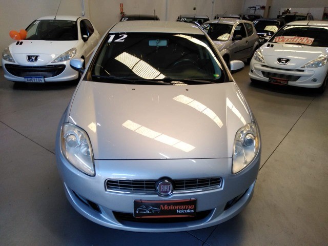 FIAT BRAVO 1.8 ESSENCE 2012 R$ 33.900