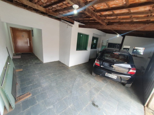 Alugo casa na área comercial com 3 quartos,2 banhos,01 Ducha,lavanderia,fogão a lenha - Foto 3
