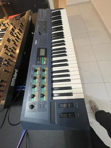 Teclado Sintetizador Yamaha MODX8+ 88 Teclas MIDI Pret