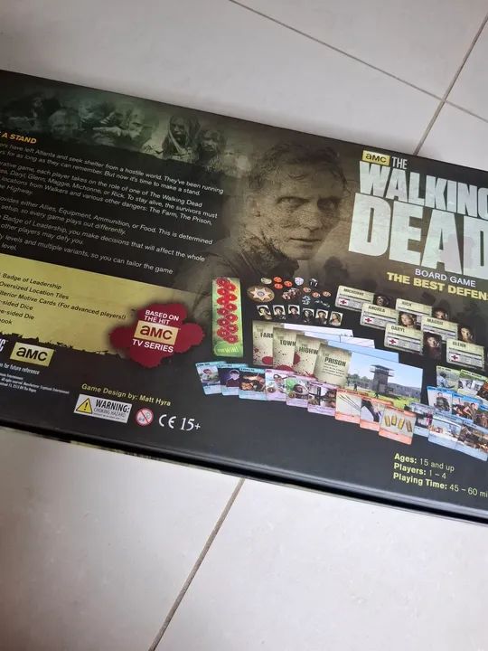 Jogo de Tabuleiro The Walking Dead: The Best Defense - Importado - Foto 3