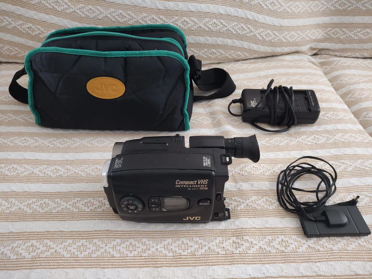 JVC CAMCORDER64520774766723124